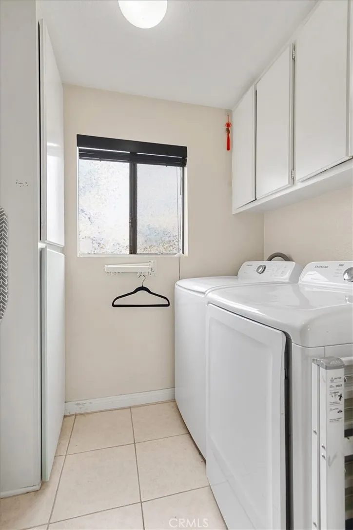 washer and dryer room