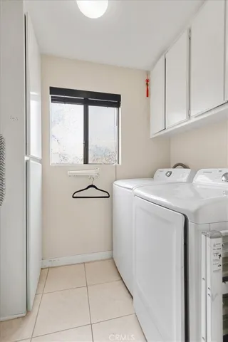 washer and dryer room