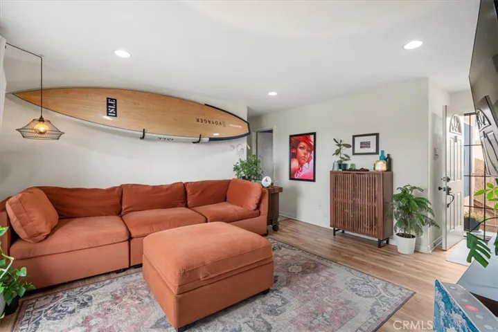 1509 Stanley 304, Long Beach, California 90804