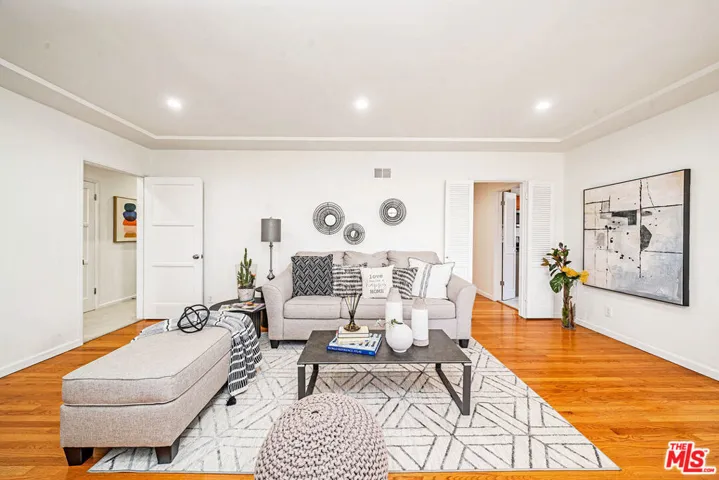 820 Alandele Avenue, Los Angeles, California 90036