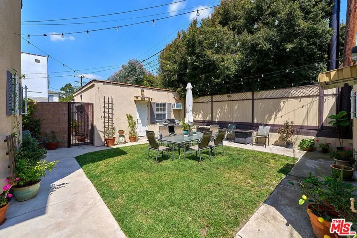 820 Alandele Avenue, Los Angeles, California 90036