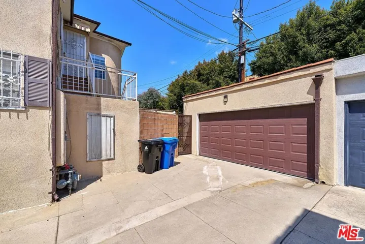 820 Alandele Avenue, Los Angeles, California 90036