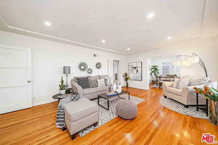 820 Alandele Avenue, Los Angeles, California 90036