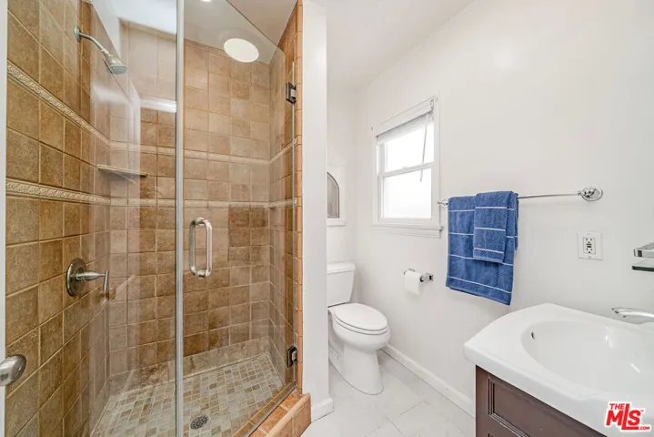 820 Alandele Avenue, Los Angeles, California 90036