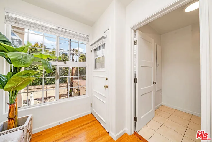 820 Alandele Avenue, Los Angeles, California 90036