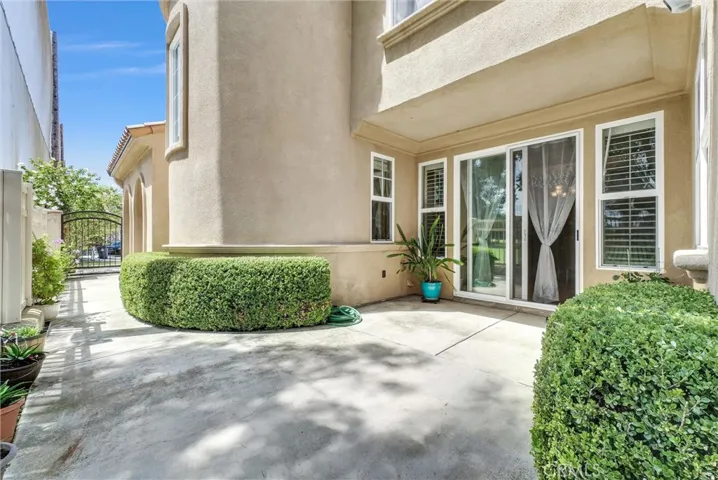 3401 W Lincoln Way, Santa Ana, California 92703