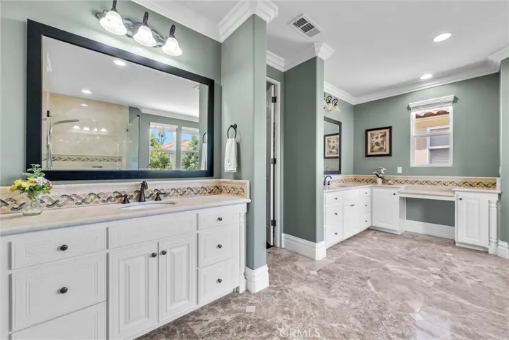 3401 W Lincoln Way, Santa Ana, California 92703