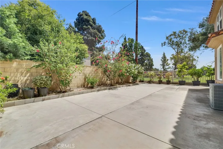 3401 W Lincoln Way, Santa Ana, California 92703