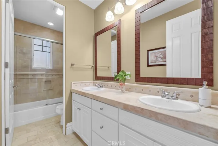 3401 W Lincoln Way, Santa Ana, California 92703