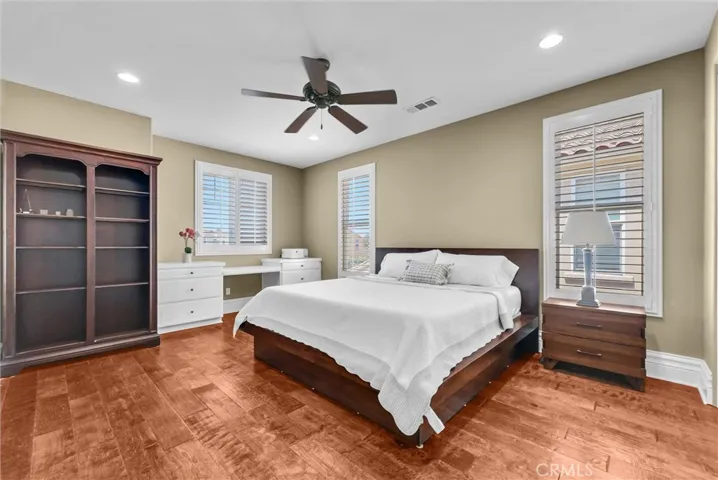 3401 W Lincoln Way, Santa Ana, California 92703