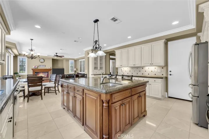 3401 W Lincoln Way, Santa Ana, California 92703