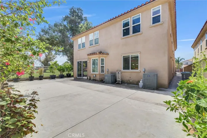 3401 W Lincoln Way, Santa Ana, California 92703