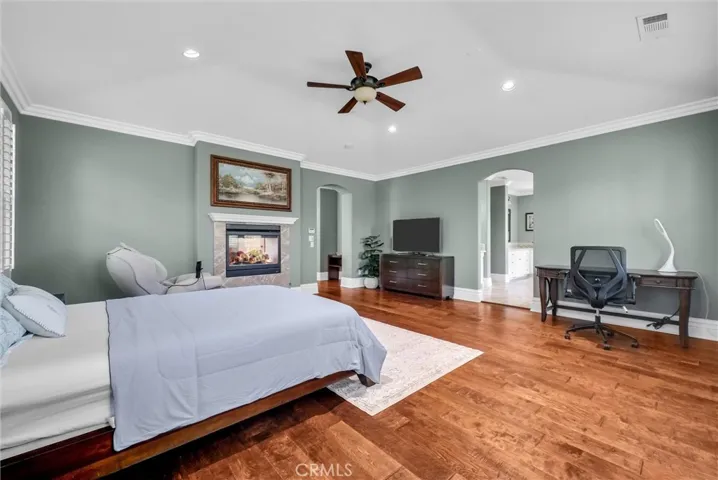 3401 W Lincoln Way, Santa Ana, California 92703