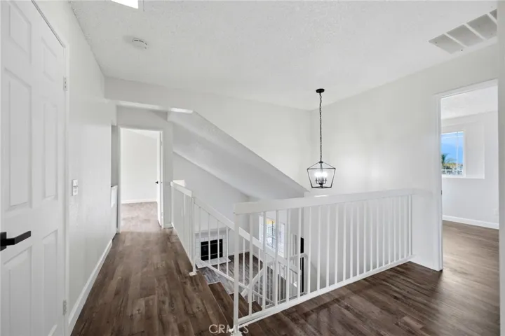 Main Unit: 4 Bd/2.5 Bath Upstairs Hallway