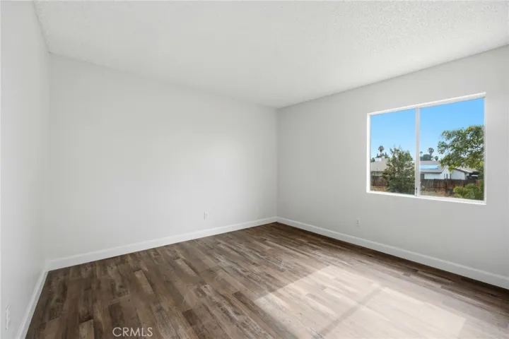 Main Unit: 4 Bd/2.5 Bath Bedroom #3 with Mirrored Closet Doors