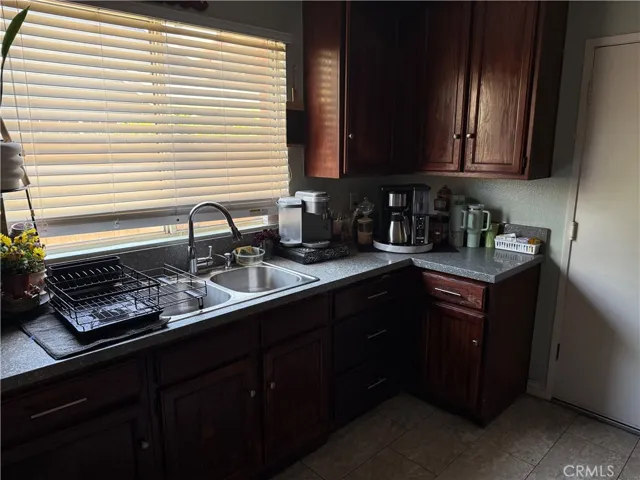 Kitchen sink