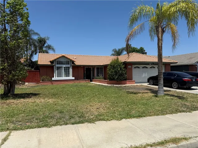 2420 W Sunrise Drive, Rialto, California 92377