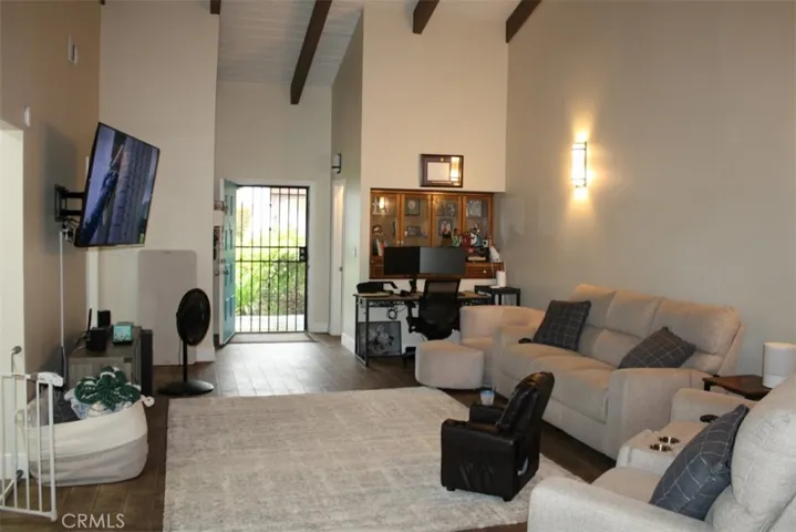 2011 W Katella 1, Anaheim, California 92804