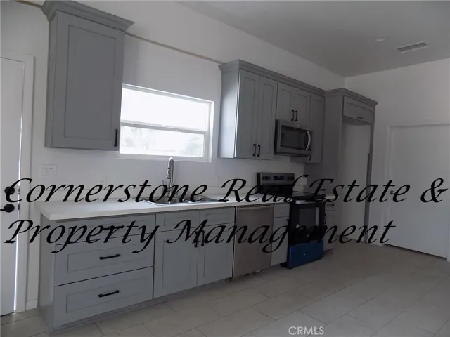 6640 Lake Street, Riverside, California 92503