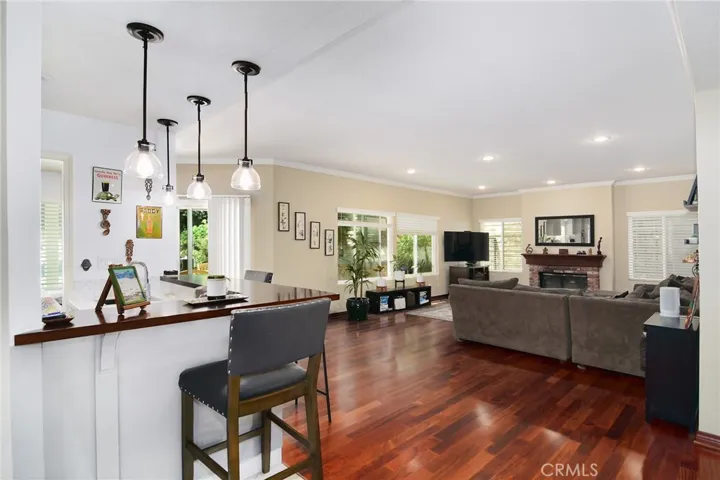 23900 Stagg Street, Los Angeles, California 91304