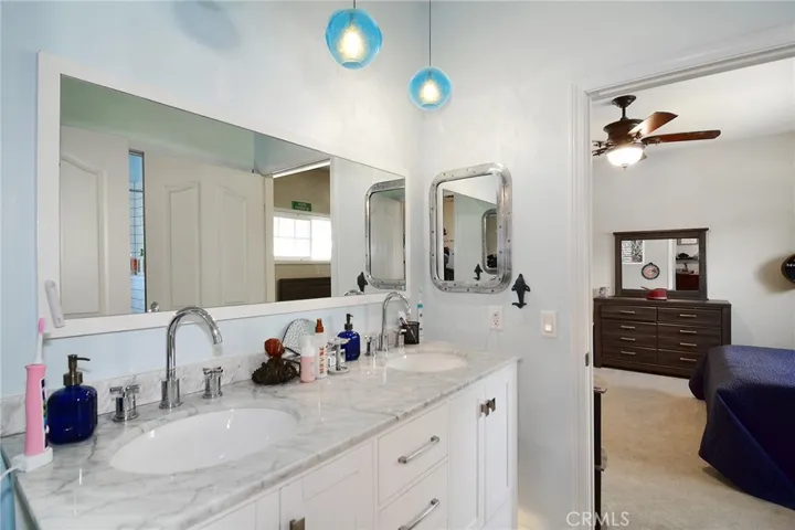 23900 Stagg Street, Los Angeles, California 91304