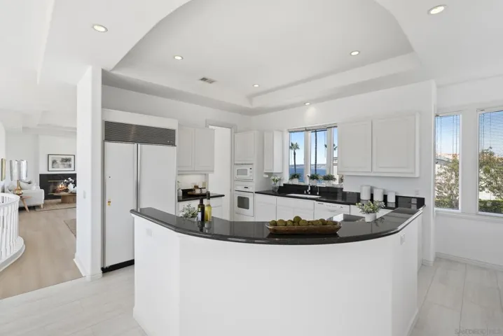 7802 Prospect Place, La Jolla, California 92037