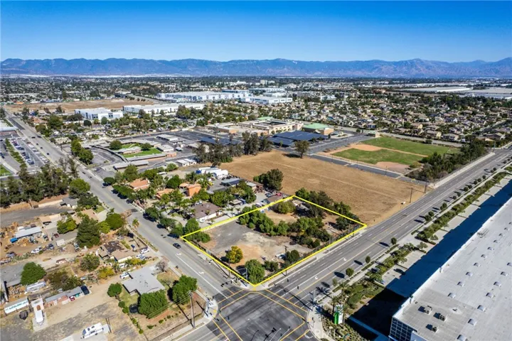 10899 Oleander Avenue, Fontana, California 92335
