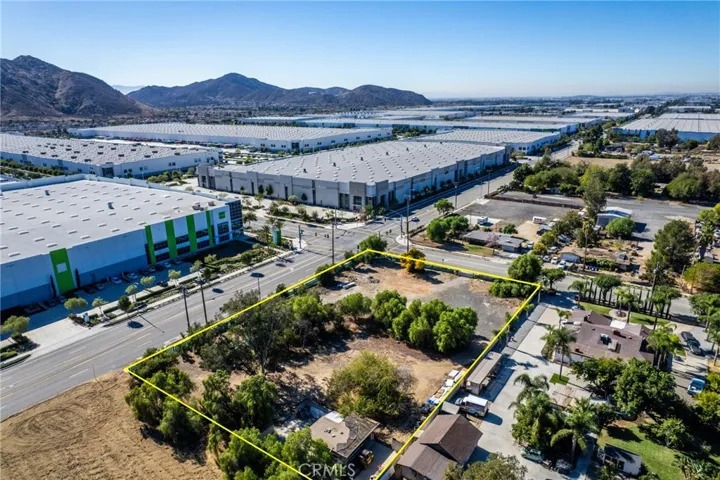 10899 Oleander Avenue, Fontana, California 92335
