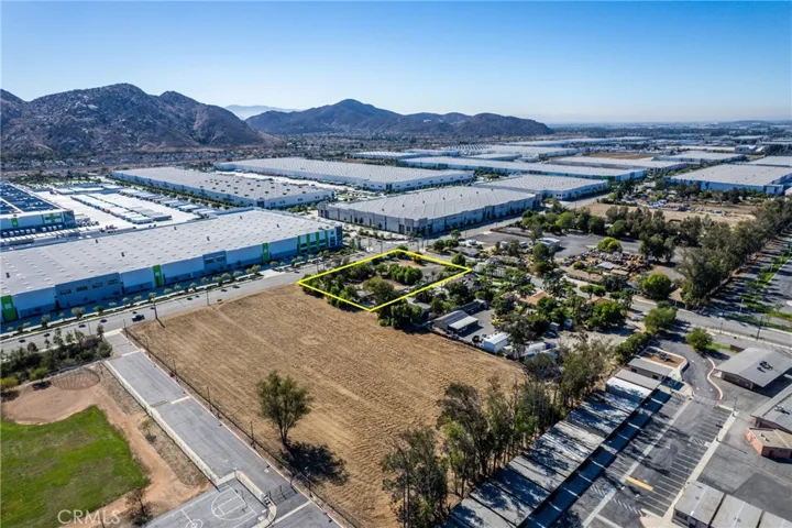 10899 Oleander Avenue, Fontana, California 92335