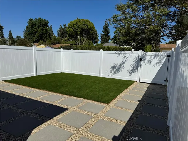 6907 Laramie Avenue, Winnetka, California 91306