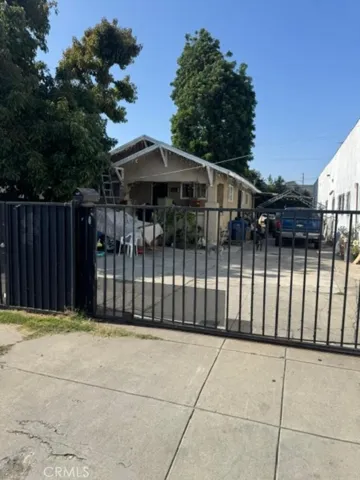 1655 E 42nd Street, Los Angeles, California 90011