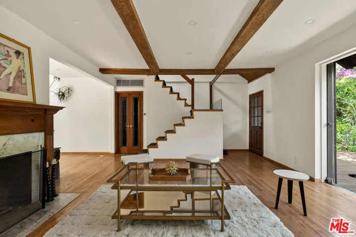 2030 Benedict Canyon Drive, Los Angeles, California 90210