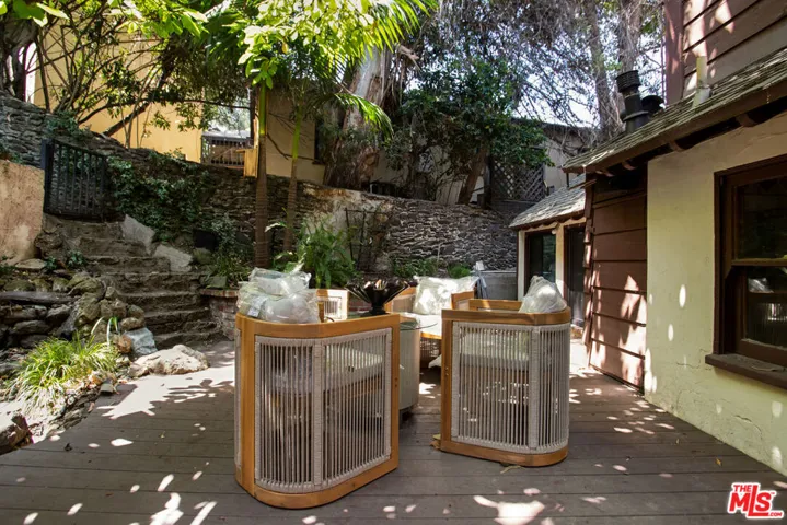 2030 Benedict Canyon Drive, Los Angeles, California 90210