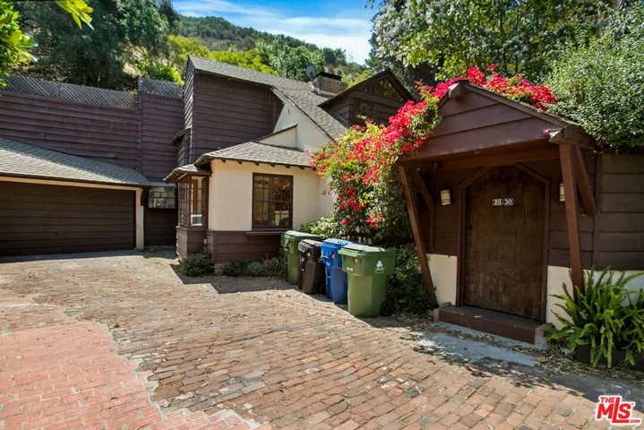 2030 Benedict Canyon Drive, Los Angeles, California 90210