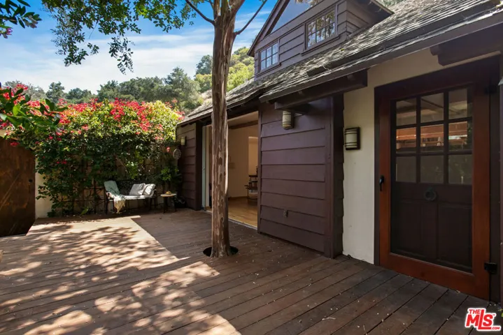 2030 Benedict Canyon Drive, Los Angeles, California 90210