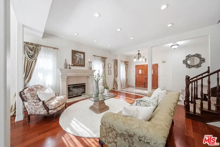 4814 Ramsdell Avenue, La Crescenta, California 91214
