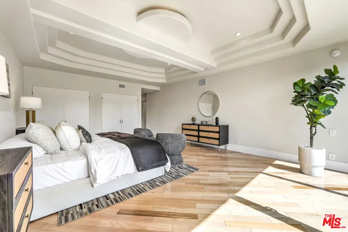 339 N Palm Drive 201, Beverly Hills, California 90210