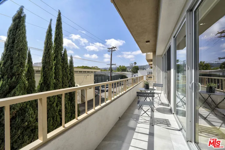 339 N Palm Drive 201, Beverly Hills, California 90210