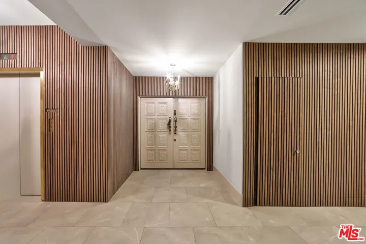 339 N Palm Drive 201, Beverly Hills, California 90210