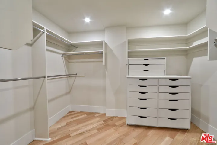 339 N Palm Drive 201, Beverly Hills, California 90210