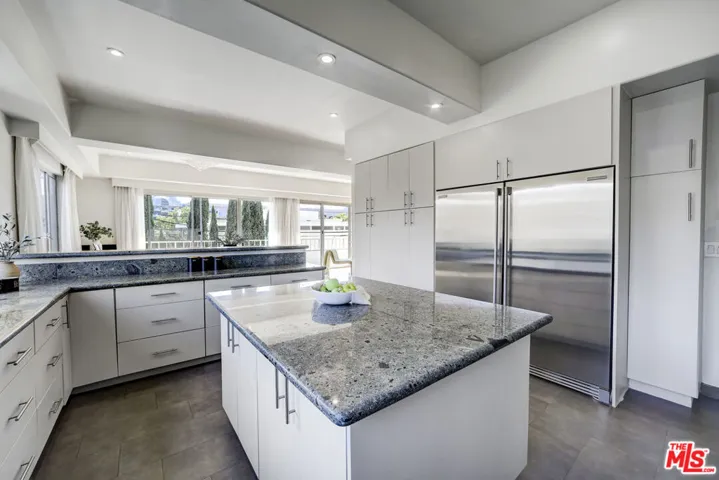 339 N Palm Drive 201, Beverly Hills, California 90210
