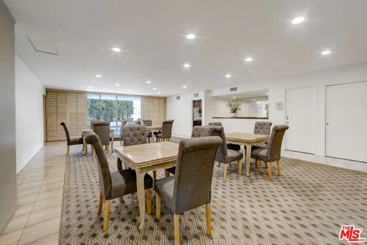 339 N Palm Drive 201, Beverly Hills, California 90210