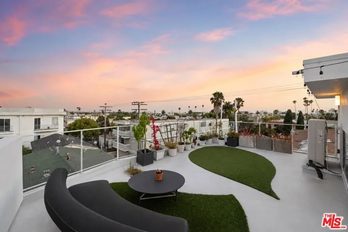 1244 14th Street E, Santa Monica, California 90404