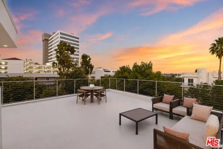 1244 14th Street A, Santa Monica, California 90404