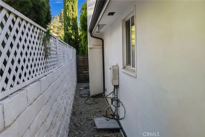 13135 Chandler Boulevard, Sherman Oaks, California 91401