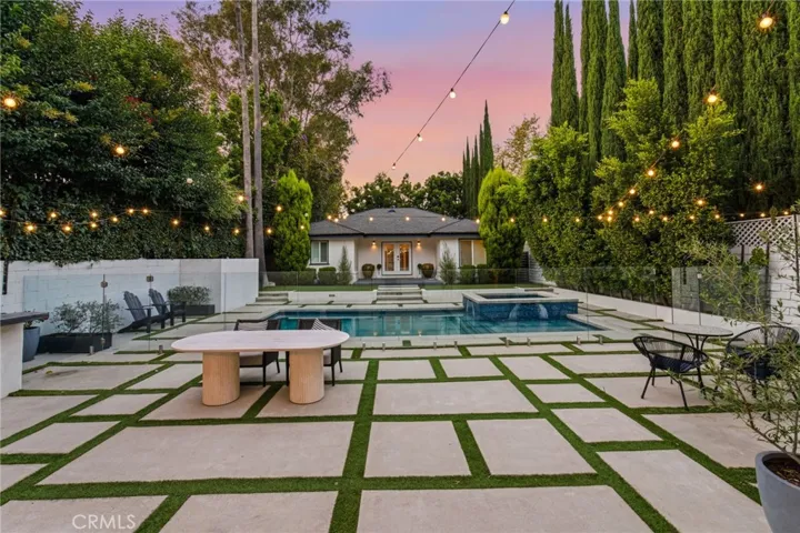 13135 Chandler Boulevard, Sherman Oaks, California 91401