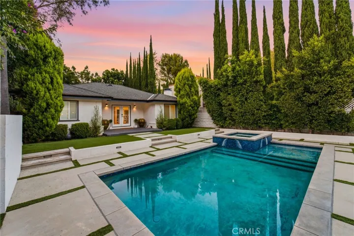 13135 Chandler Boulevard, Sherman Oaks, California 91401
