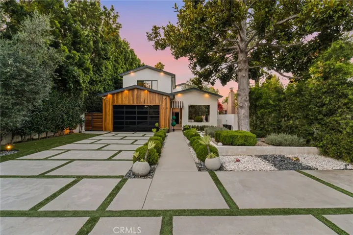 13135 Chandler Boulevard, Sherman Oaks, California 91401