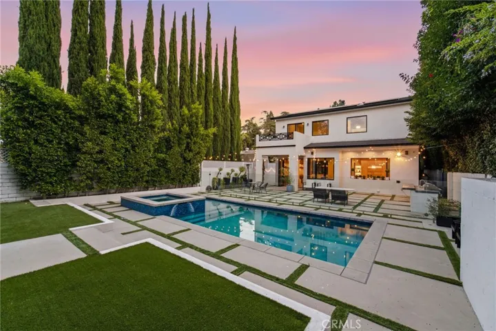 13135 Chandler Boulevard, Sherman Oaks, California 91401