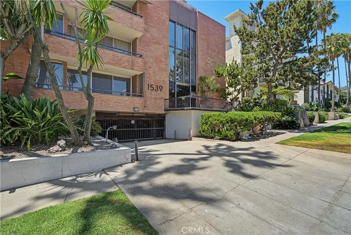 1539 N Laurel Avenue 202, Los Angeles, California 90046